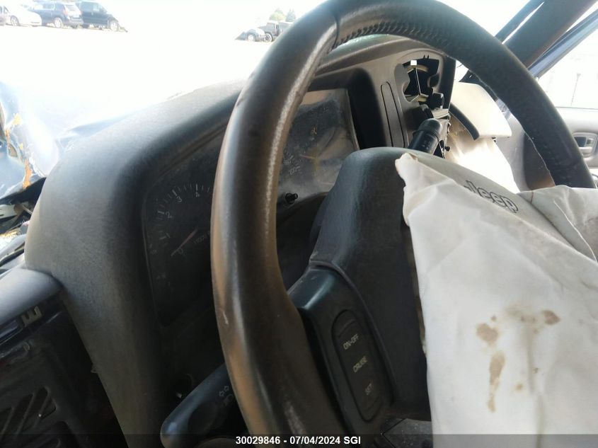 2000 Jeep Cherokee Classic VIN: 1J4FF58SXYL151380 Lot: 30029846