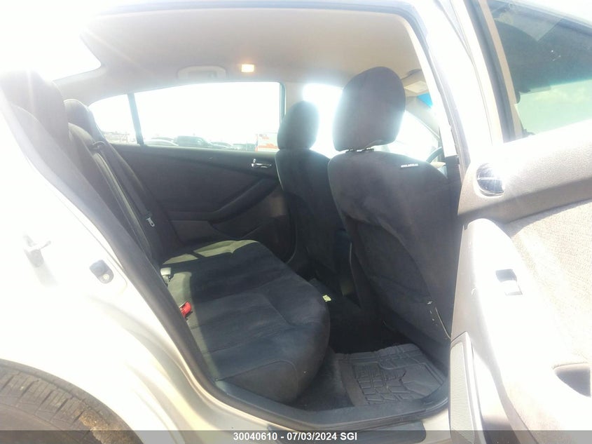 2010 Nissan Altima S VIN: 1N4AL2AP0AC121054 Lot: 30040610