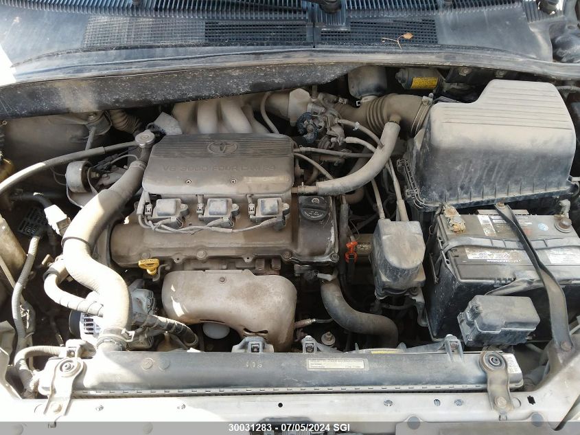 1998 Toyota Sienna Le/Xle VIN: 4T3ZF13C1WU038990 Lot: 30031283