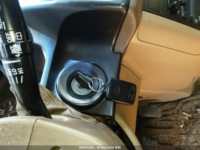 1998 Toyota Sienna Le/Xle VIN: 4T3ZF13C1WU038990 Lot: 30031283