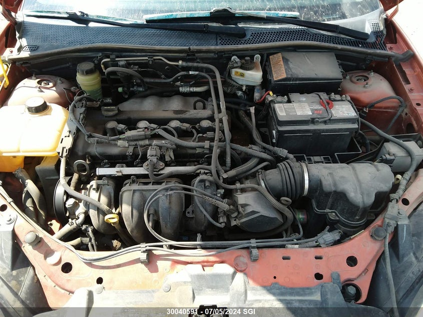 2005 Ford Focus Zx5 VIN: 3FAFP37N75R110131 Lot: 30040591