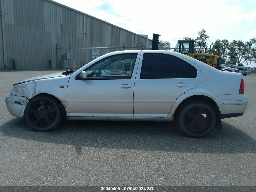 2000 Volkswagen Jetta Gls VIN: 3VWSA29M9YM092657 Lot: 30040405