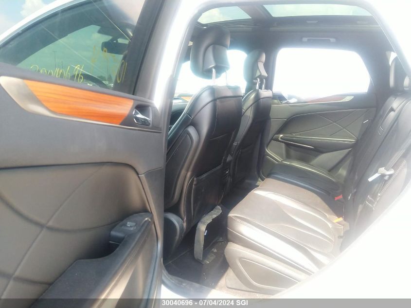 2018 Lincoln Mkc Select VIN: 5LMCJ2D93JUL18972 Lot: 30040696