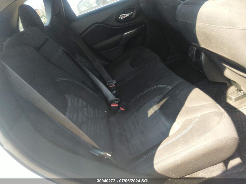 2019 Jeep Cherokee Latitude VIN: 1C4PJMCX4KD187718 Lot: 30040272