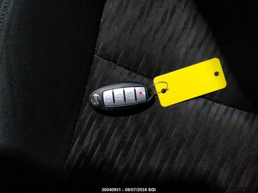 2018 Nissan Rogue Sv/Sl VIN: 5N1AT2MV0JC715840 Lot: 30040951