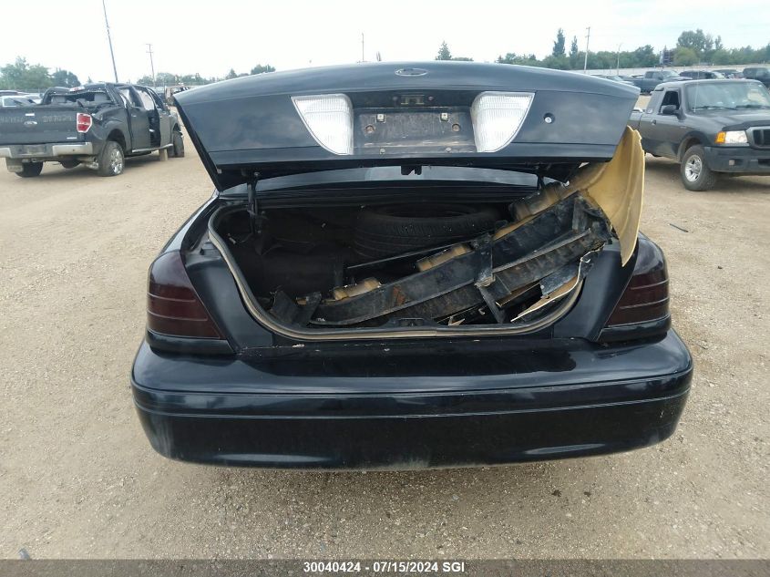 2007 Ford Crown Victoria Police Interceptor VIN: 2FAHP71WX7X153934 Lot: 30040424