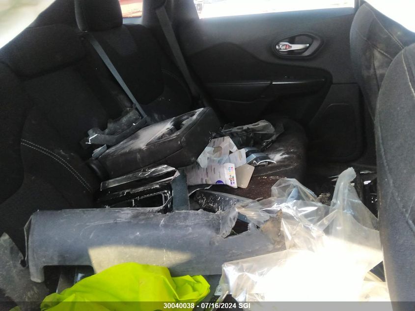 2015 Jeep Cherokee Latitude VIN: 1C4PJMCS3FW689120 Lot: 30040038