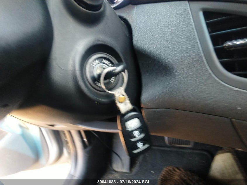 2013 Hyundai Elantra Gls/Limited VIN: 5NPDH4AE7DH240084 Lot: 30041088