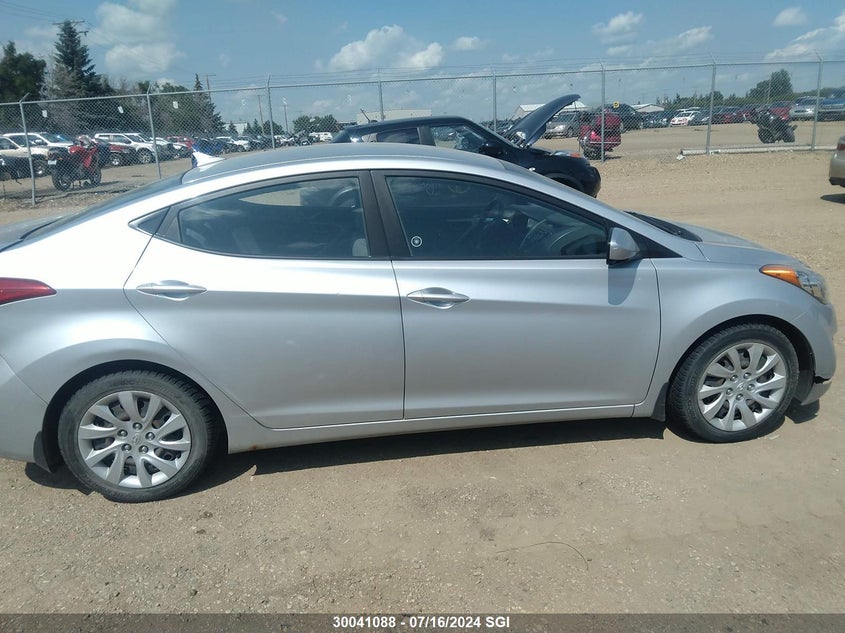 2013 Hyundai Elantra Gls/Limited VIN: 5NPDH4AE7DH240084 Lot: 30041088