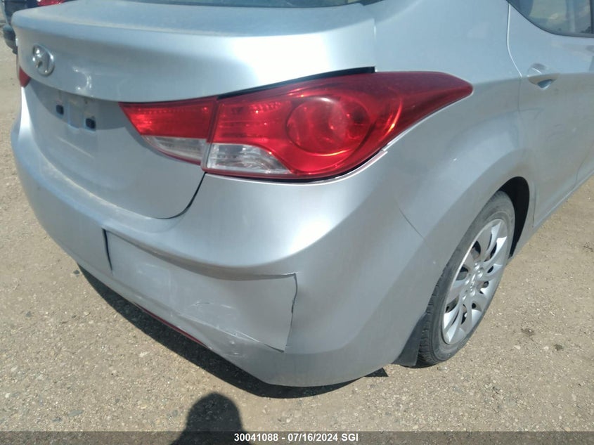 2013 Hyundai Elantra Gls/Limited VIN: 5NPDH4AE7DH240084 Lot: 30041088