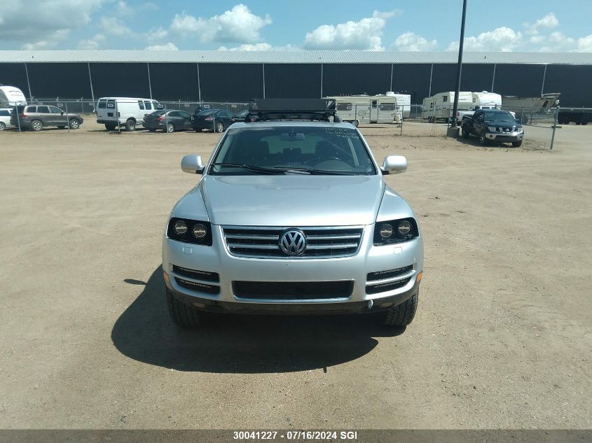 WVGCM67L54D021439 2004 Volkswagen Touareg 4.2