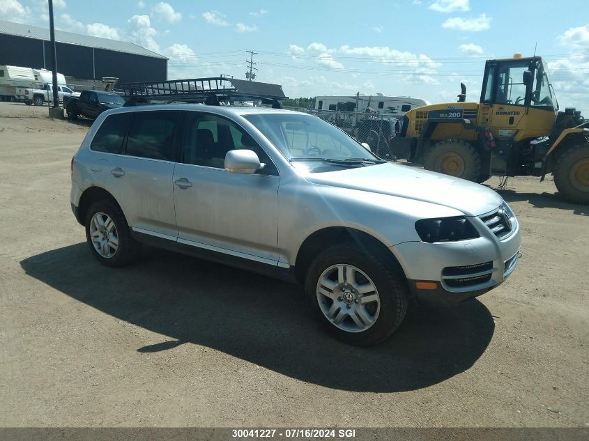 WVGCM67L54D021439 2004 Volkswagen Touareg 4.2