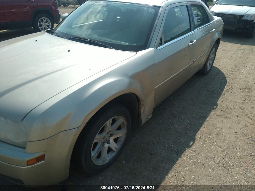 2006 Chrysler 300 Touring VIN: 2C3KA53G46H402608 Lot: 30041076