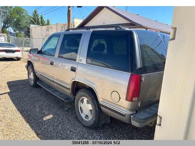 1GKEK13R5WJ735368 1998 GMC Yukon