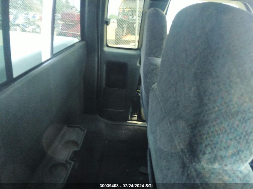 2001 GMC Sonoma VIN: 1GTCS19W518215722 Lot: 30039403