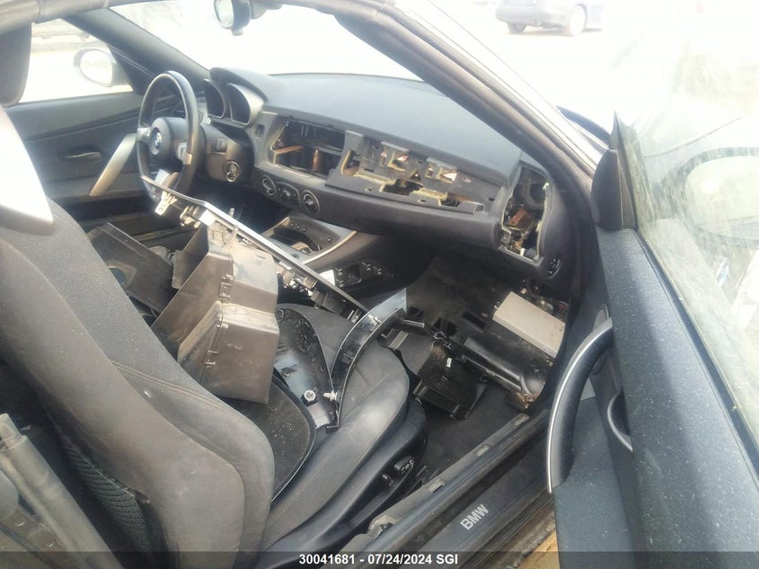 2004 BMW Z4 2.5 VIN: 4USBT33504LR67876 Lot: 30041681