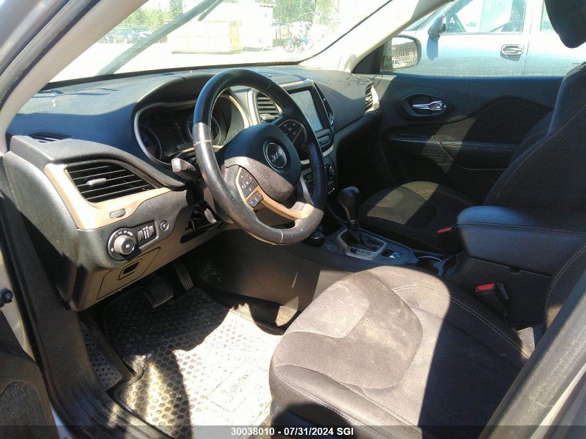 2015 Jeep Cherokee Latitude VIN: 1C4PJMCS7FW768158 Lot: 30038010