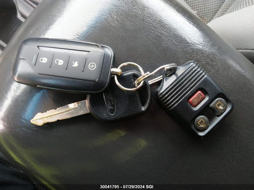 2005 Ford Escape Xlt VIN: 1FMYU93135KB34945 Lot: 30041795