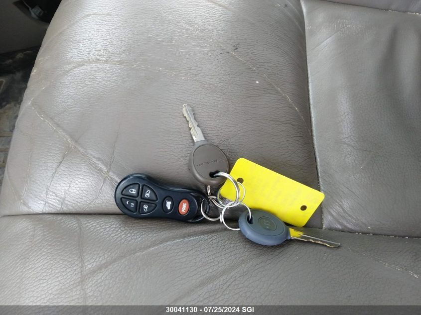 2003 Chrysler Town & Country Limited VIN: 2C8GT64L73R135515 Lot: 30041130