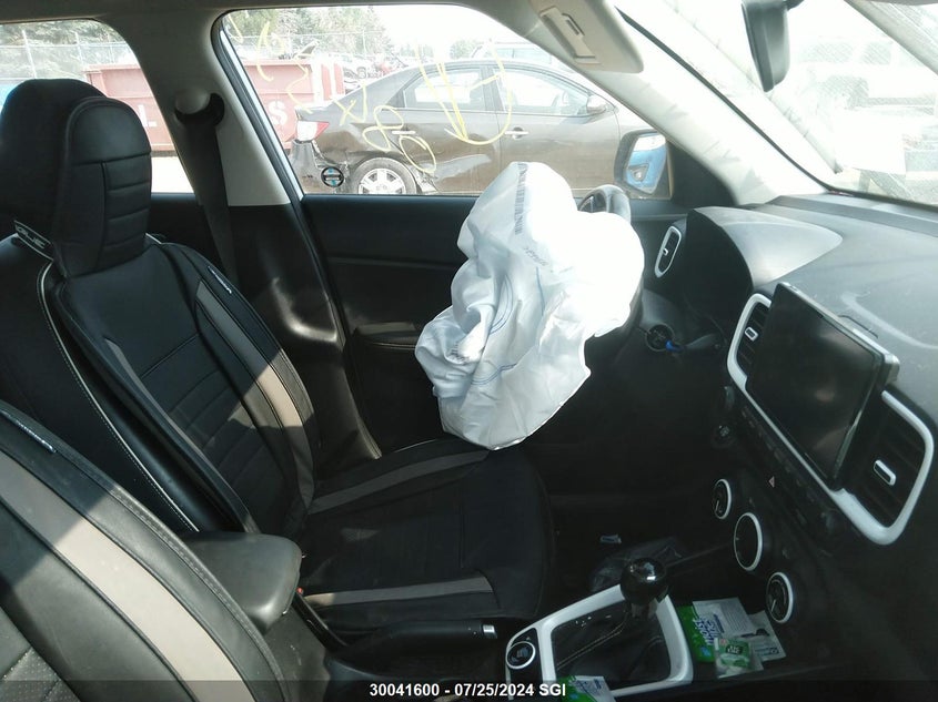 2021 Hyundai Venue Sel/Denim VIN: KMHRC8A3XMU084392 Lot: 30041600