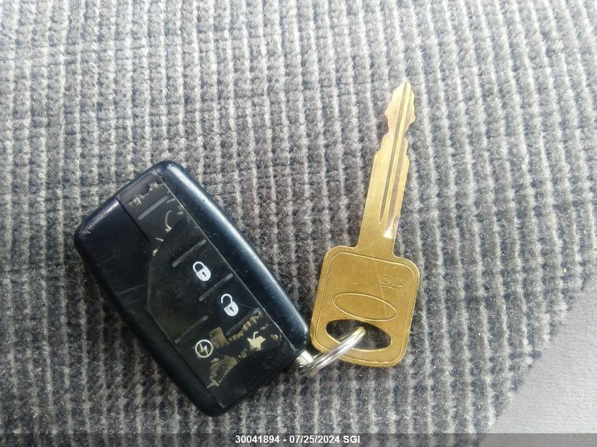 2001 Ford Econoline E250 Van VIN: 1FTNE24L41HA68098 Lot: 30041894