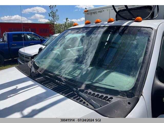 2004 Ford F450 Super Duty VIN: 1FDXF47P04EC49376 Lot: 30041914