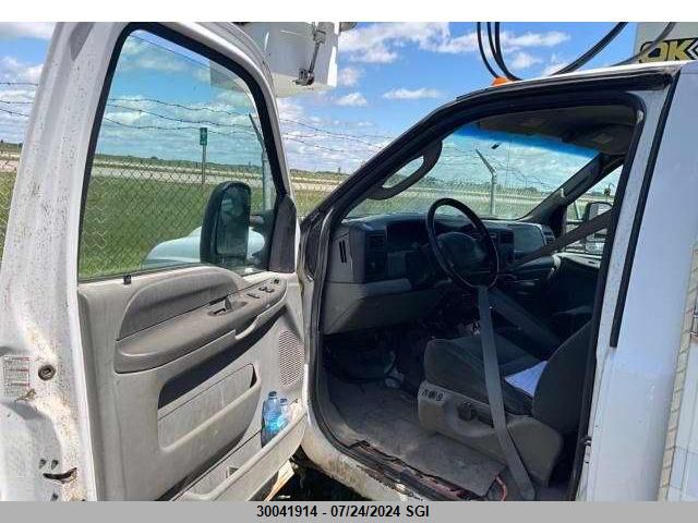 2004 Ford F450 Super Duty VIN: 1FDXF47P04EC49376 Lot: 30041914