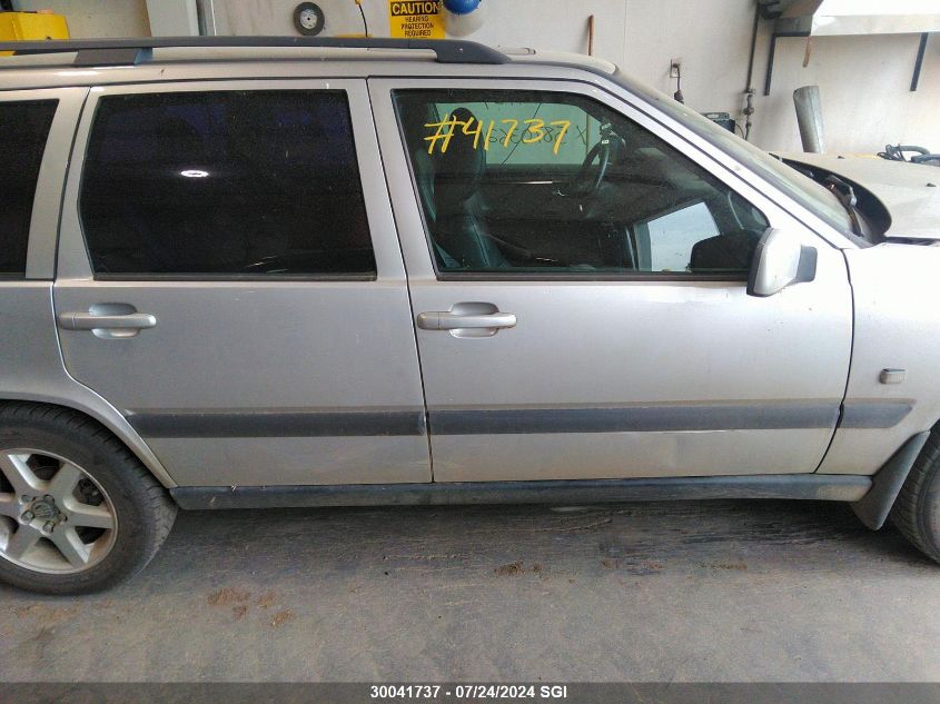 2000 Volvo V70 Xc/Se VIN: YV1LZ56D3Y2690752 Lot: 30041737