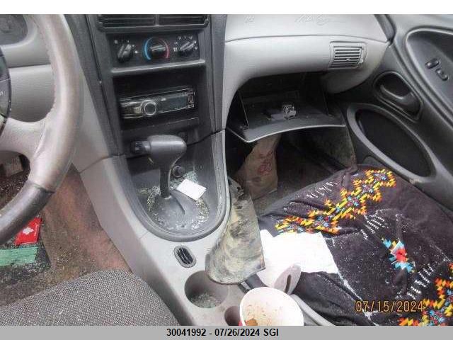 2002 Ford Mustang VIN: 1FAFP404X2F193943 Lot: 30041992