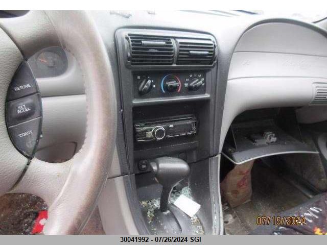 2002 Ford Mustang VIN: 1FAFP404X2F193943 Lot: 30041992