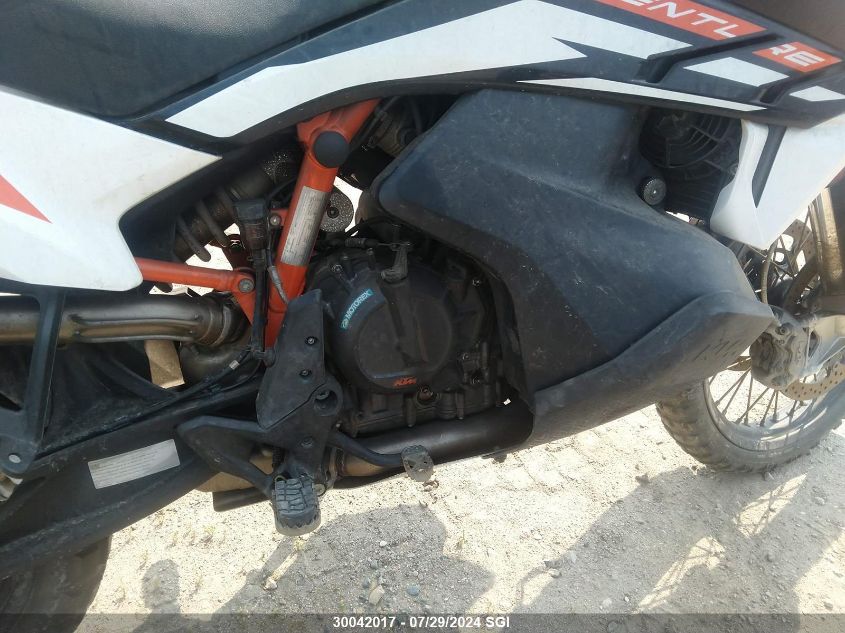 2022 Ktm 890 Adventure R VIN: VBKTR6400NM845185 Lot: 30042017