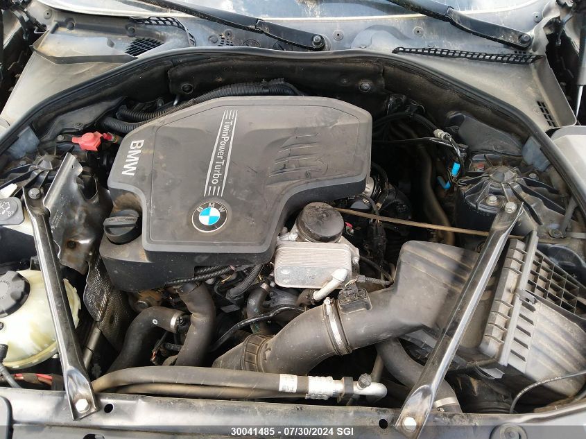 2012 BMW 528 Xi VIN: WBAXH5C5XCDW02944 Lot: 30041485