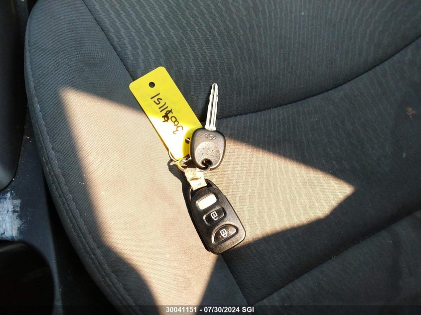 2014 Hyundai Elantra Se/Sport/Limited VIN: 5NPDH4AE7EH471004 Lot: 30041151