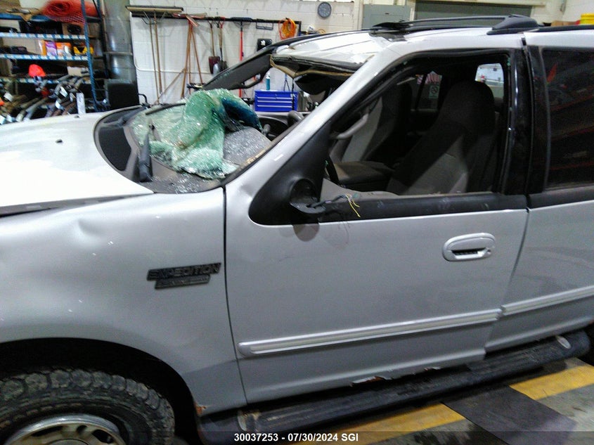 2002 Ford Expedition Xlt VIN: 1FMPU16L92LA44070 Lot: 30037253