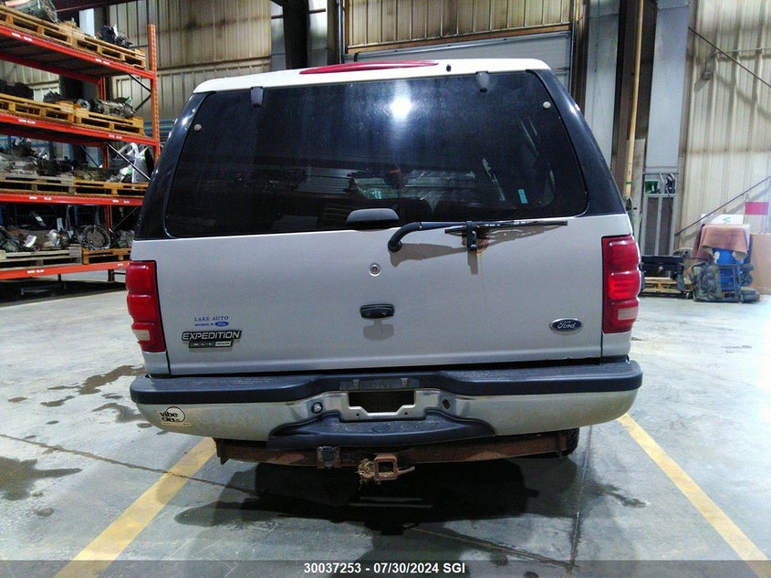 2002 Ford Expedition Xlt VIN: 1FMPU16L92LA44070 Lot: 30037253