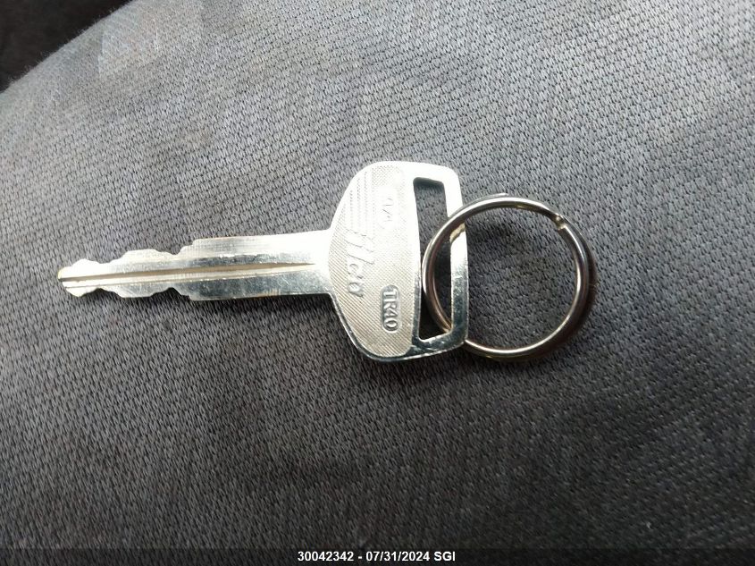 2002 Toyota Echo VIN: JTDBT123820236735 Lot: 30042342