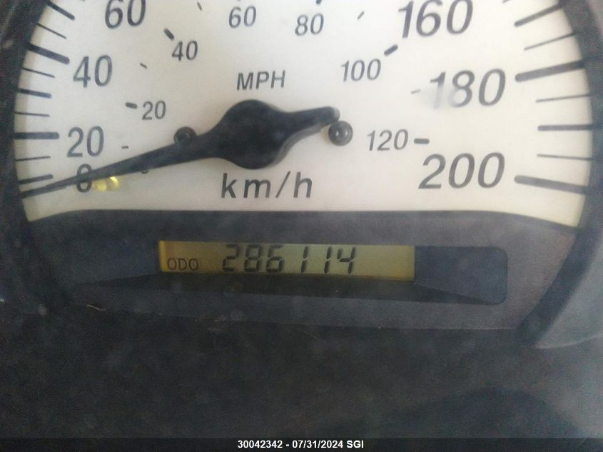 2002 Toyota Echo VIN: JTDBT123820236735 Lot: 30042342