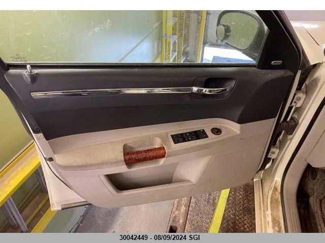 2005 Chrysler 300 Touring VIN: 2C3JA53G65H649140 Lot: 30042449