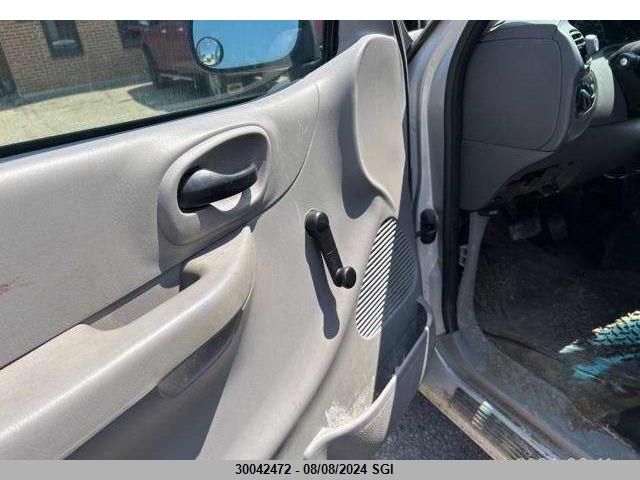 2000 Ford F150 VIN: 2FTZF1721YCA35296 Lot: 30042472