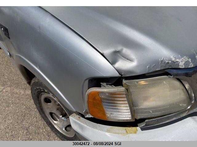 2000 Ford F150 VIN: 2FTZF1721YCA35296 Lot: 30042472