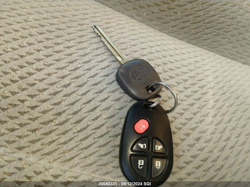 2014 Toyota Sienna Le VIN: 5TDKK3DC6ES440172 Lot: 30040335