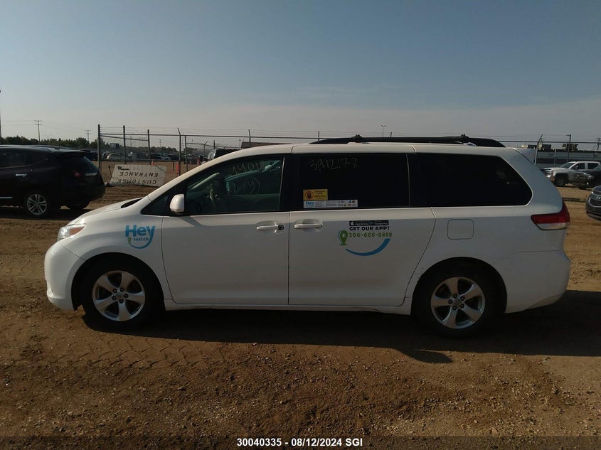 2014 Toyota Sienna Le VIN: 5TDKK3DC6ES440172 Lot: 30040335