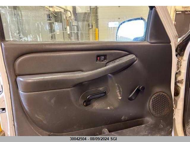 2005 GMC Sierra K2500 Heavy Duty VIN: 1GTHK29U15E145282 Lot: 30042504