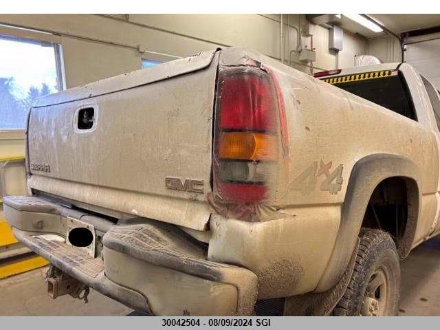 2005 GMC Sierra K2500 Heavy Duty VIN: 1GTHK29U15E145282 Lot: 30042504