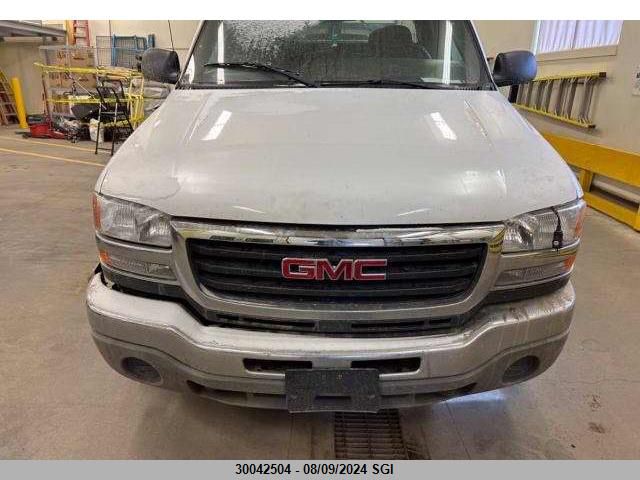 2005 GMC Sierra K2500 Heavy Duty VIN: 1GTHK29U15E145282 Lot: 30042504
