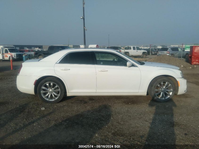 2015 Chrysler 300 Limited VIN: 2C3CCARG0FH767219 Lot: 30042574
