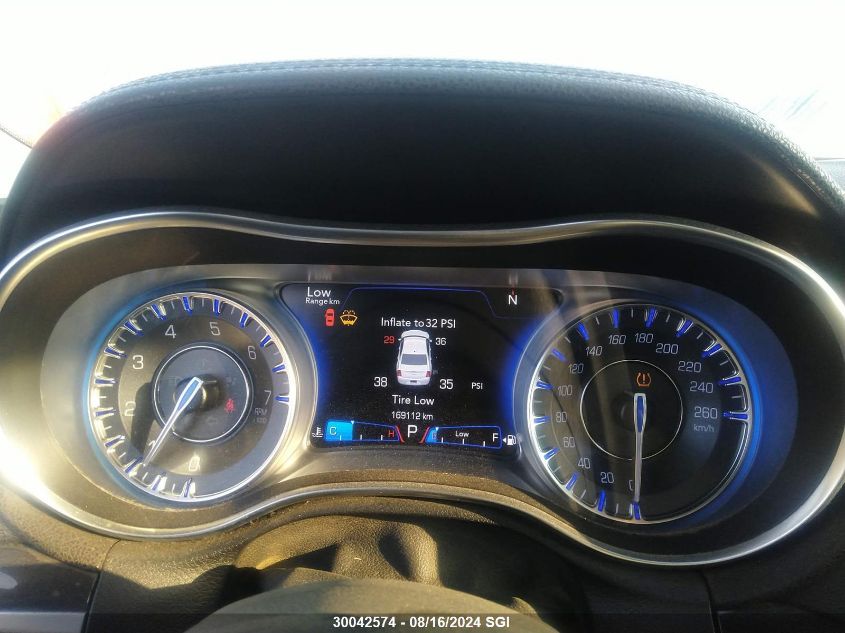 2015 Chrysler 300 Limited VIN: 2C3CCARG0FH767219 Lot: 30042574