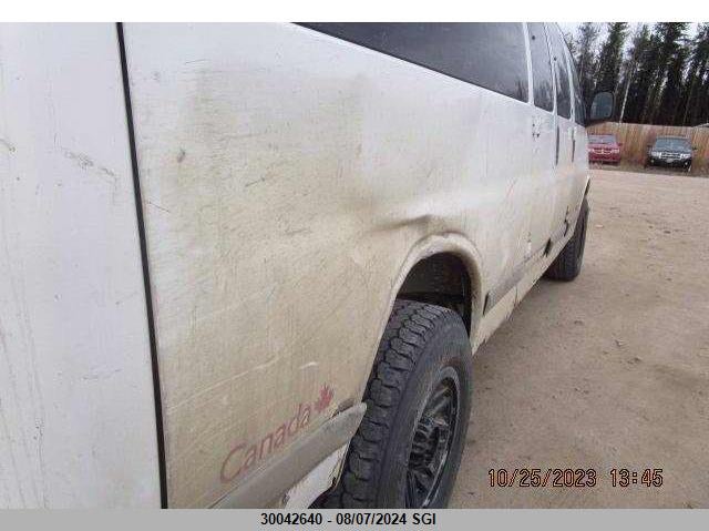 2002 Chevrolet Express G3500 VIN: 1GAHG39RX21179106 Lot: 30042640