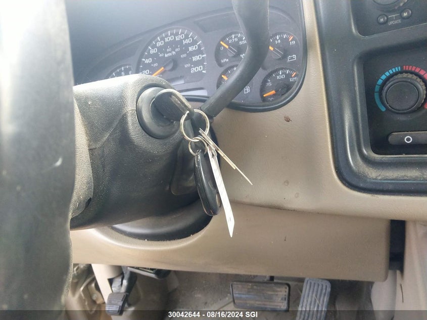 2004 Chevrolet Silverado K1500 VIN: 2GCEK19T341160676 Lot: 30042644