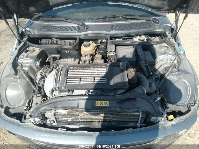 2005 Mini Cooper S VIN: WMWRH33495TF81049 Lot: 30042647